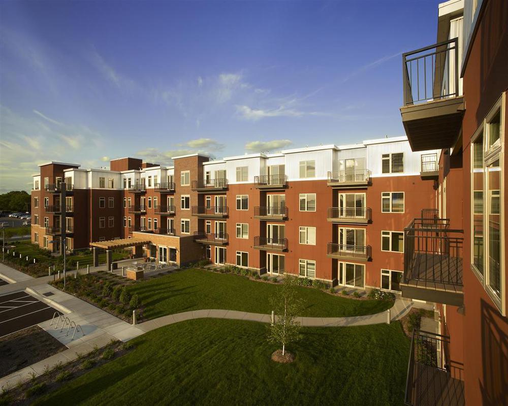 Execustay At York Place Apts Edina Exteriér fotografie